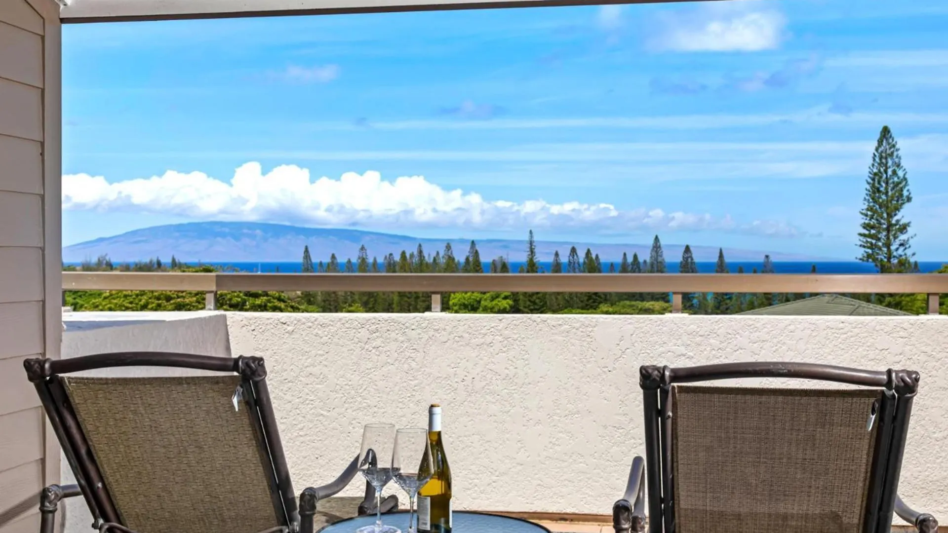 Kapalua Golf Villa: Ocean View Retreat with Complimentary Car Kahana Apartment